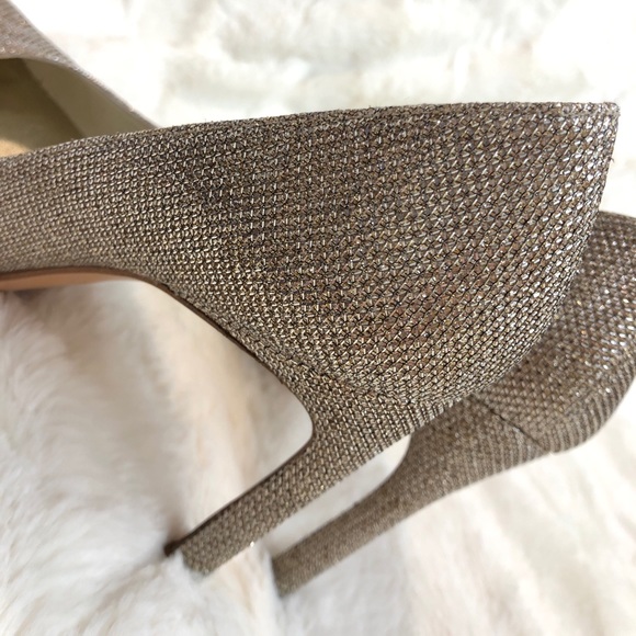 STUART WEITZMAN HEELS/SIZE 5.5 - Picture 9 of 10